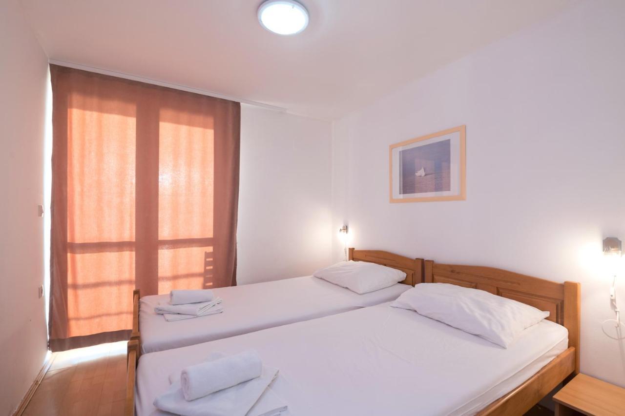 Hotel Rooms Roccia Novigrad (Dalmatia) Exterior foto