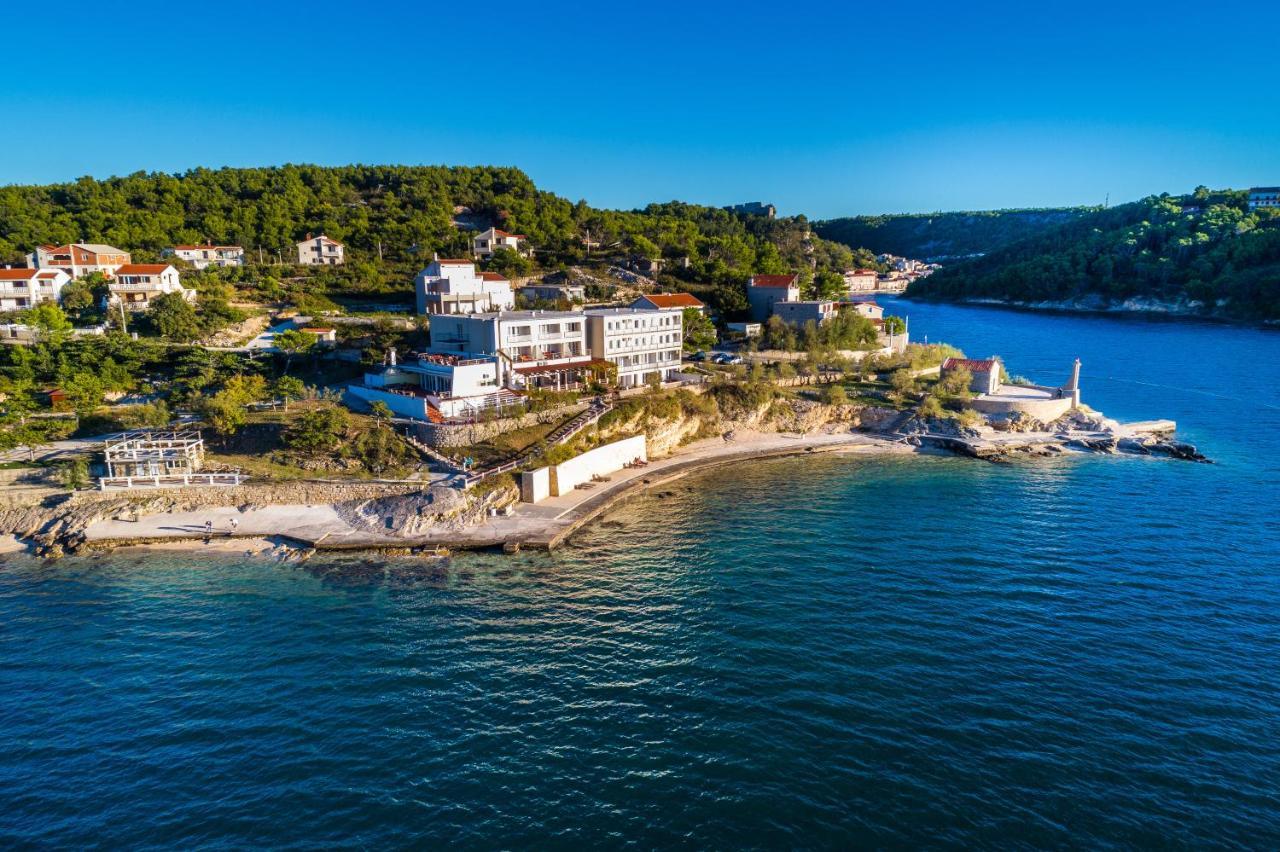 Hotel Rooms Roccia Novigrad (Dalmatia) Exterior foto